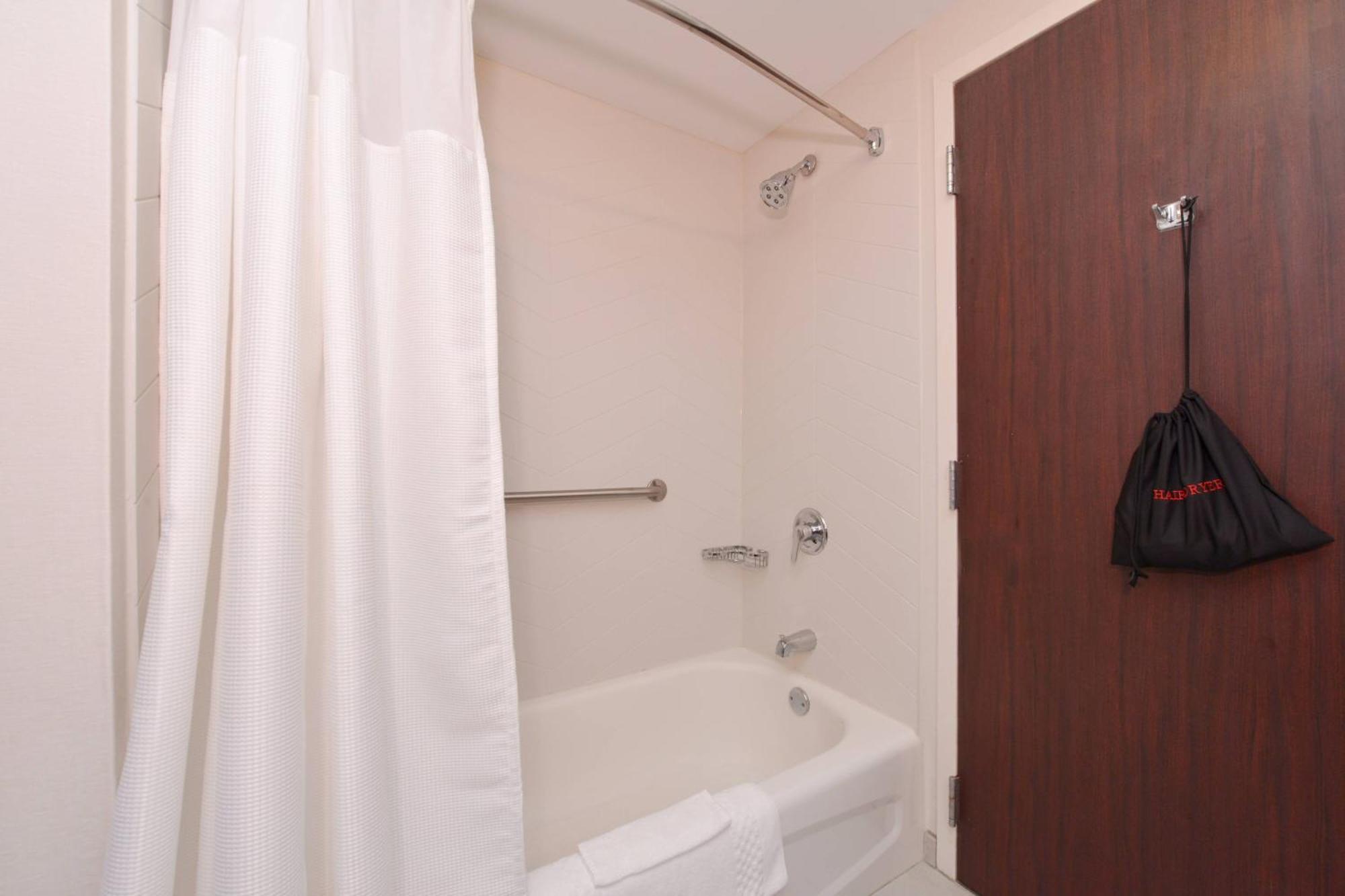 Fairfield Inn & Suites By Marriott Pittsburgh New Stanton Exteriér fotografie